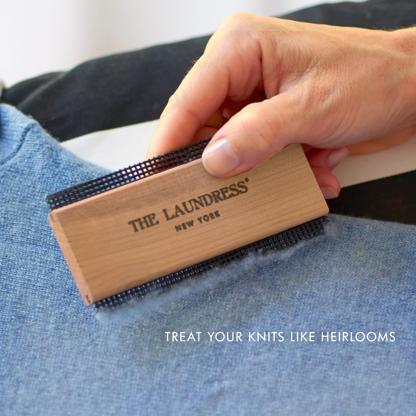 The Laundress Sweater Comb, Cashmere Comb, Depilling Comb, Removes Pills & Fuzz, 1 Count