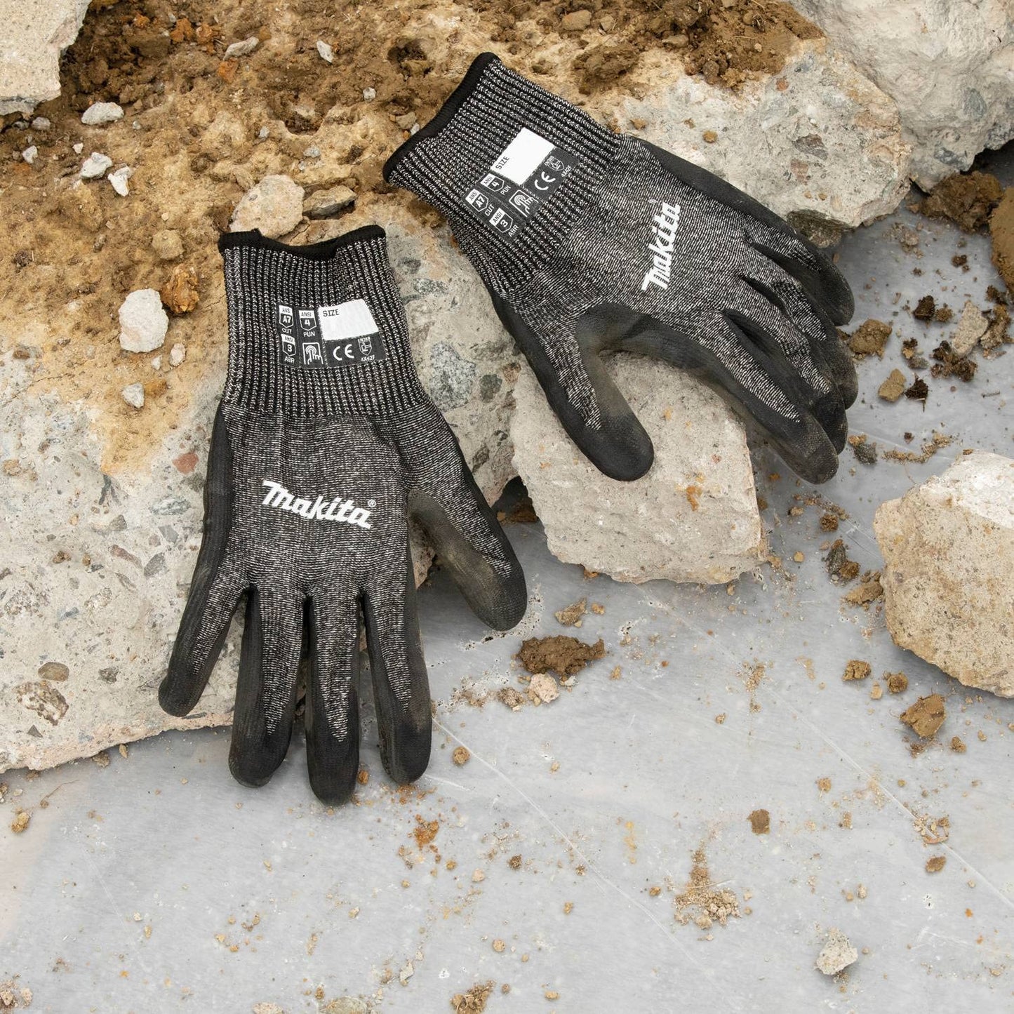 Makita T-04139 Advanced FitKnit™ Cut level 7 Nitrile Coated Dipped Gloves (Small/Medium)