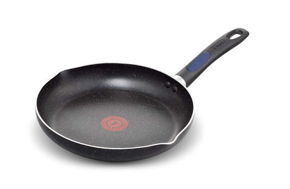 T-Fal Signature 26cm Frypan Non Stick Non Toxic Frying Pan, Thermo-Spot Heat Indicator, Dishwasher Safe, Black
