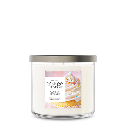 Yankee Candle 3 Wick Candle Jar, Scented Candle with up to 40 Hours of Burn Time, Premium Plant Wax Blend for Consistent Long Lasting Scent from First to Last Burn, Vanilla Cupcake