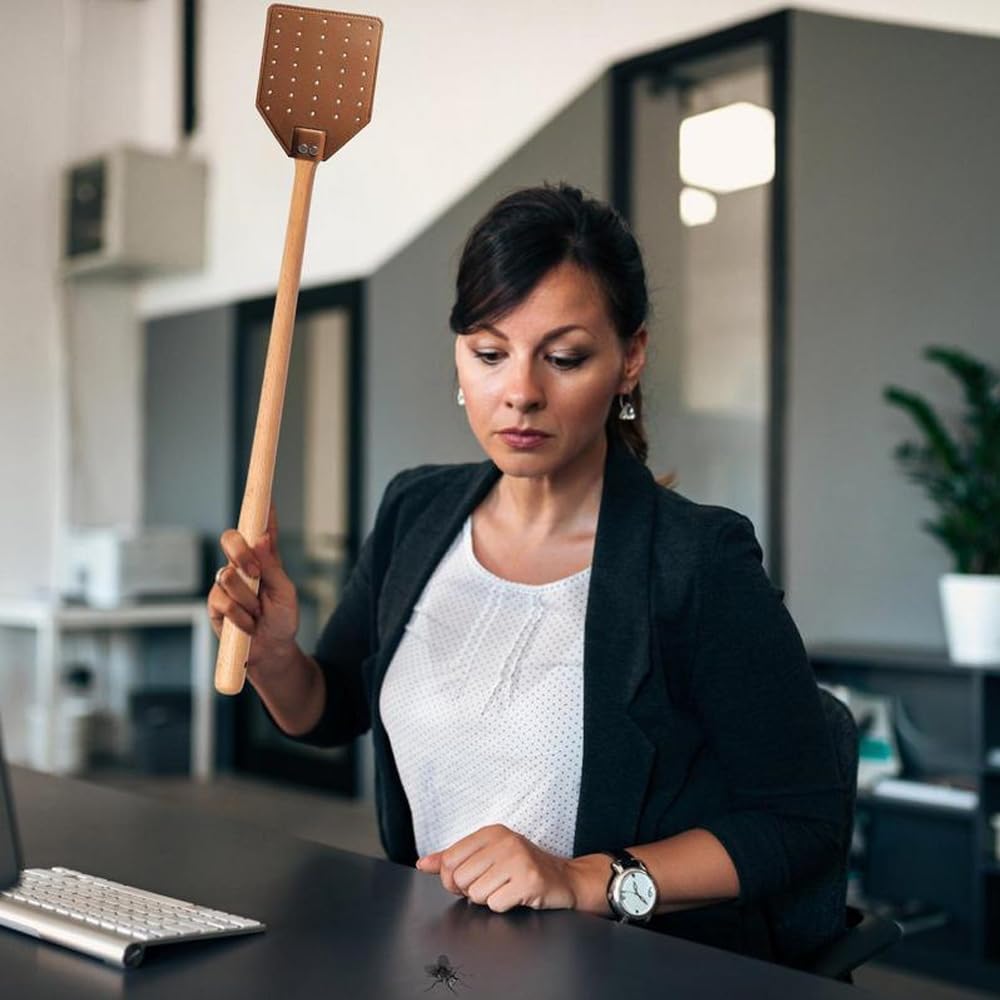 4 Pcs Leather Fly Swatter with Wood Handle,Leather Flyswatter Manual Heavy Duty Fly Swatter,Durable Duty Fly Insects Catcher for Home Indoor Outdoor Kitchen for Spiders, Flies, Bees, Mosquitoes