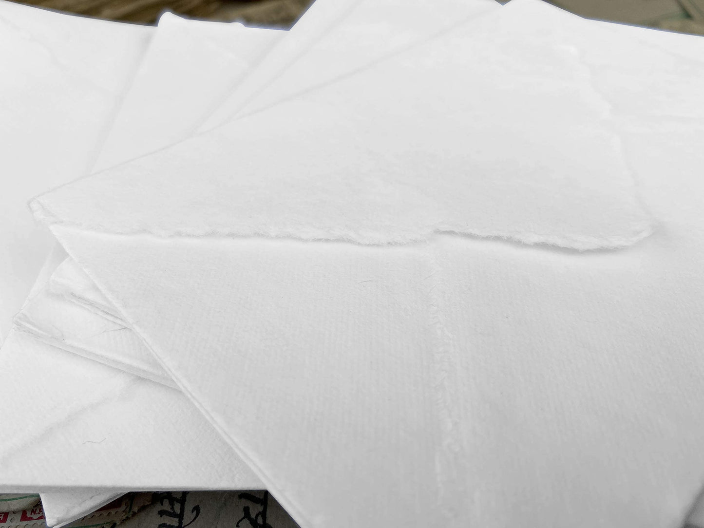 Wanderings Handmade White Deckle Edge Envelope - 5.25x7.25/13 x 18 cm. Package of 25 - for Announcements Wedding Invitations Greeting Cards Crafts - Thick 150 GSM