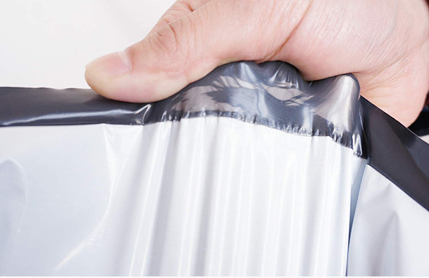 25 Pcs 23.6 X 26 Inch White Poly Mailers，Large Self-Sealing Shipping Envelopes Water Resistant Plastic Mailing Bags 2.36 Mil Thickness