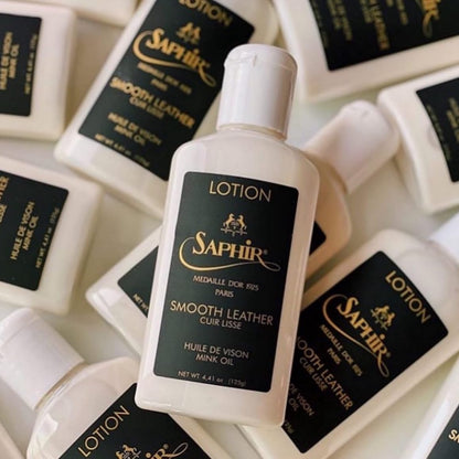 Saphir Médaille d’Or Leather Lotion – 125ml – Luxury Conditioner with Mink Oil for Cleaning, Nourishing & Protecting Smooth Leather Shoes, Bags, Jackets & Furniture – Restores Shine & Softness