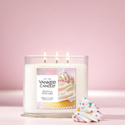 Yankee Candle 3 Wick Candle Jar, Scented Candle with up to 40 Hours of Burn Time, Premium Plant Wax Blend for Consistent Long Lasting Scent from First to Last Burn, Vanilla Cupcake