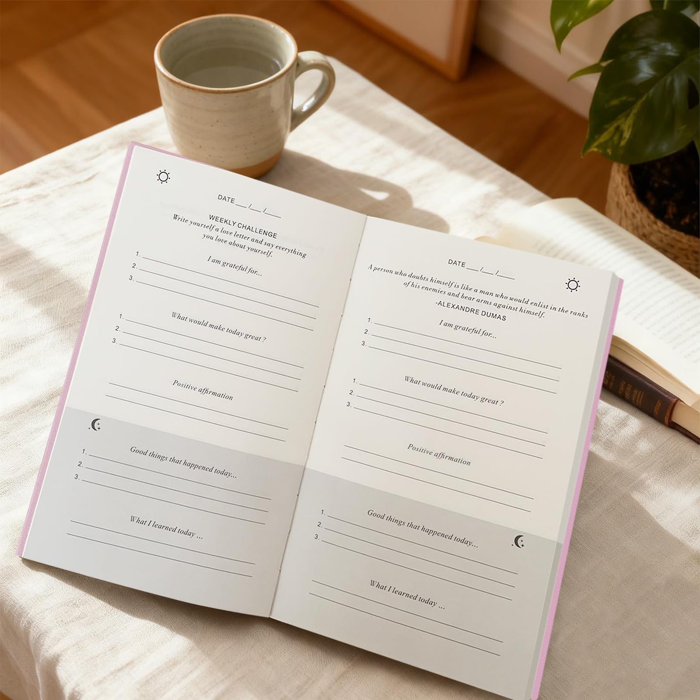 Daily Gratitude Journal, 5 Minute Journal for Women Manifestation, Reflection, Happiness, Positivity, Affirmation & Productivity, Undated Planner with Prompts, Bookmarks,100GMS Thickened Paper