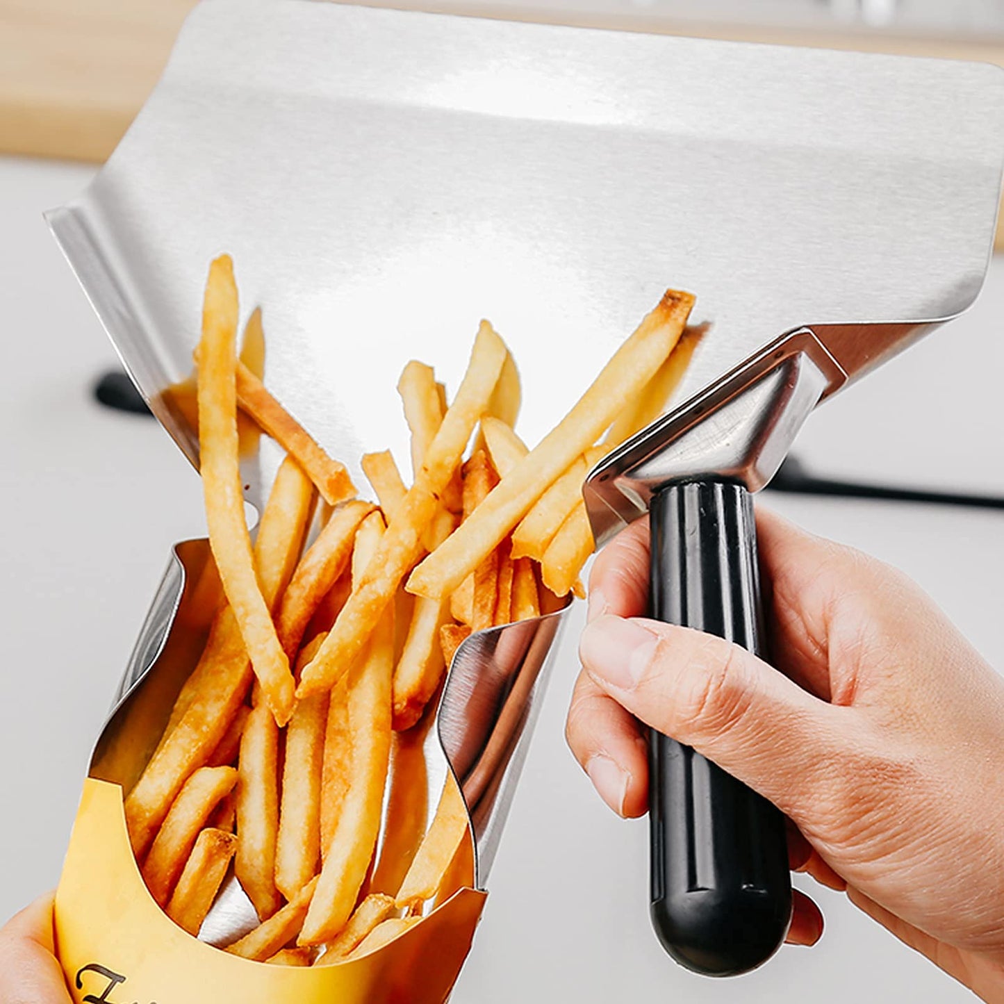 2 Pack Popcorn Scoop Stainless Steel French Fry Scooper Quick Fill Popcorn Bags for Popcorn Machine, Speed Hand Scoop Commercial Fry Bagger Scooper for French Fries, Snacks, Ice, Dried Nuts
