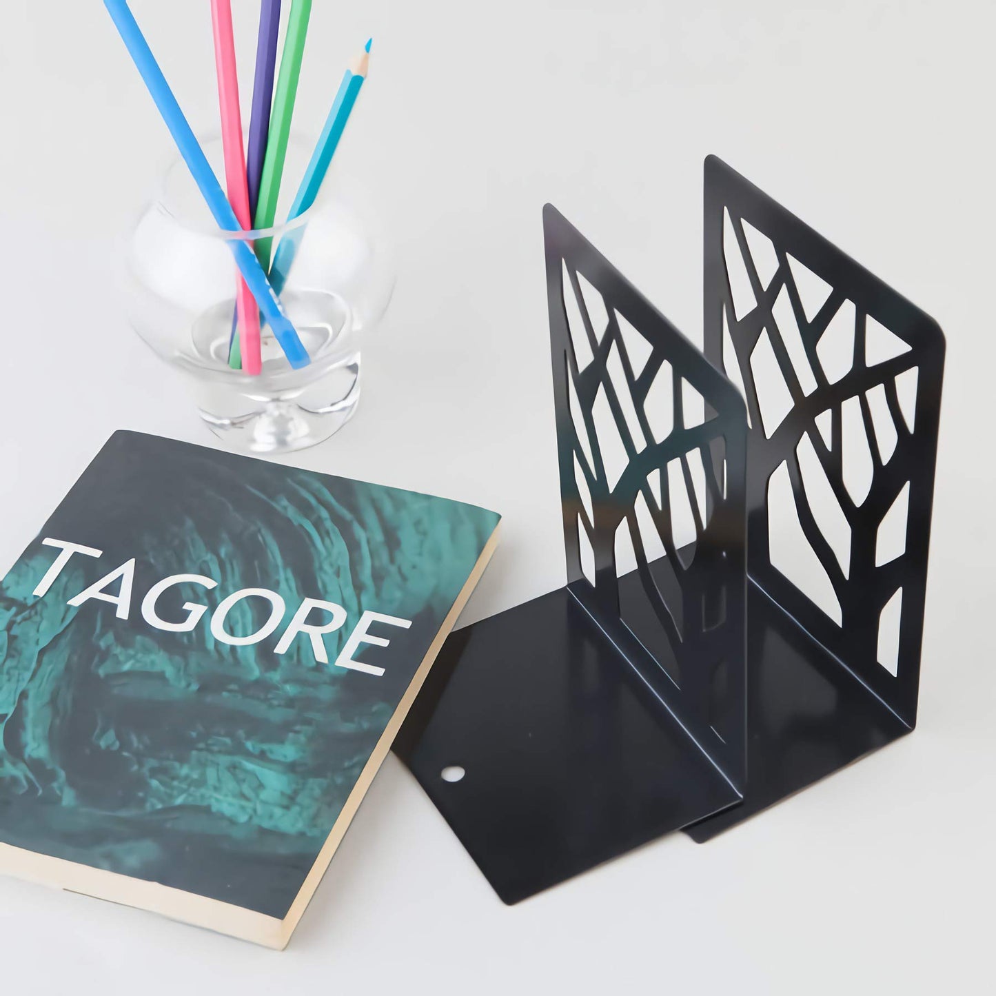 WUWEOT 4 Pair Book Ends, Metal Decorative Bookends for Heavy Books, Black Non-Skip Book Stopper for School, Home or Office, 6.9 x 4.7 x 3.5 Inches