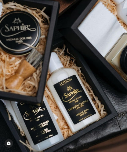 Saphir Médaille d’Or Leather Lotion – 125ml – Luxury Conditioner with Mink Oil for Cleaning, Nourishing & Protecting Smooth Leather Shoes, Bags, Jackets & Furniture – Restores Shine & Softness