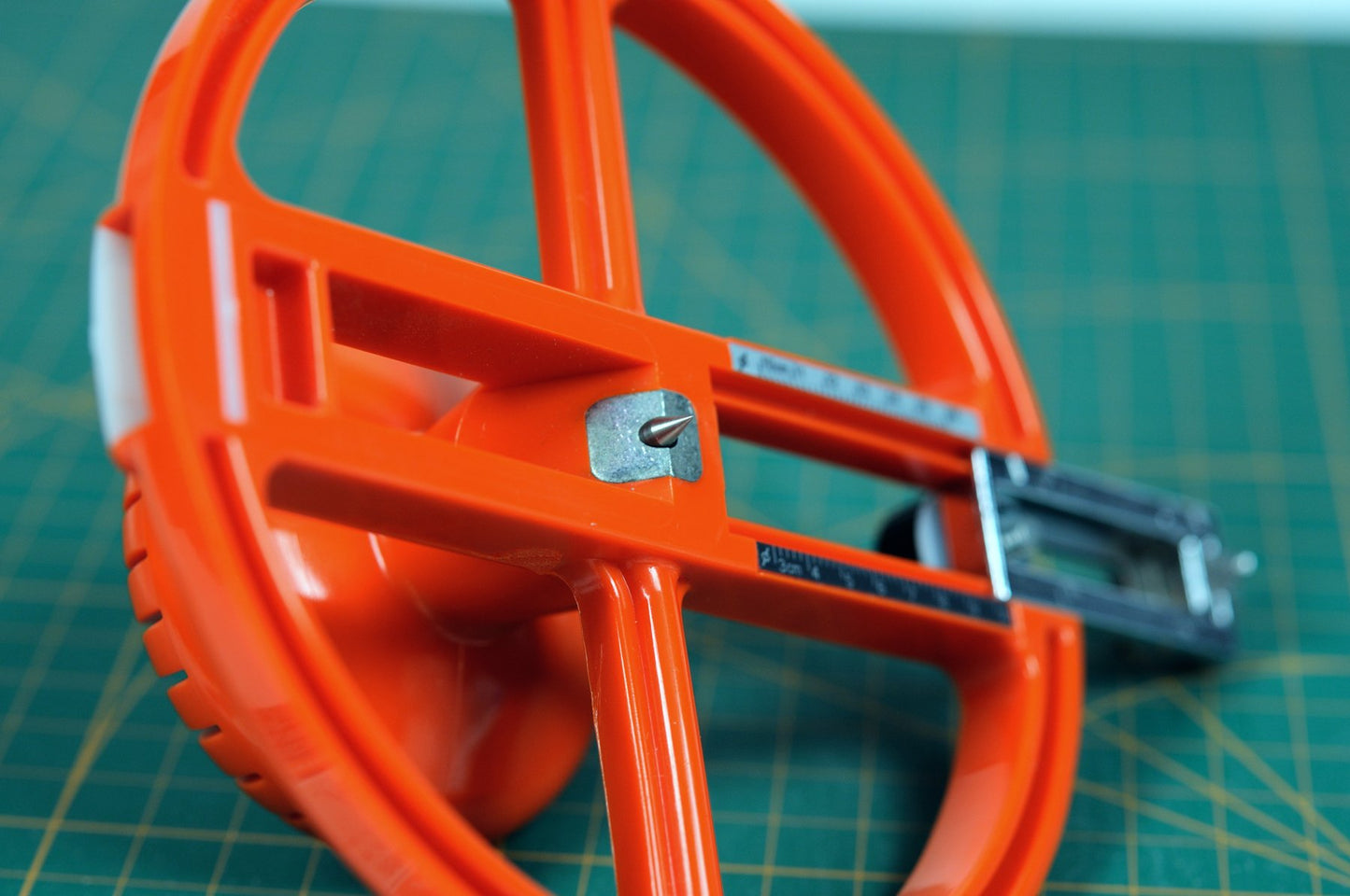 NT Cutter Heavy-Duty Circle Cutter, 1-3/16-Inch 6-5/16-Inch Diameter, 1 Cutter (C-2500P)