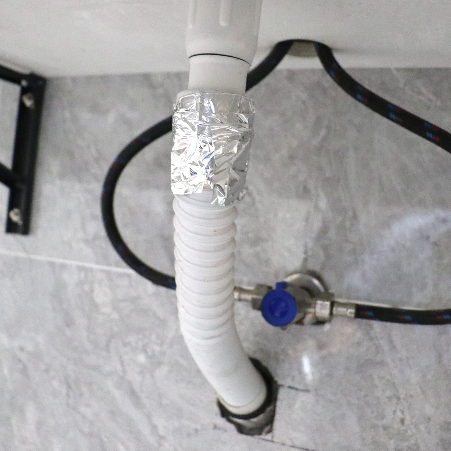 3M 3311 Aluminum Foil Tape, Vapor Resistant, Rubber Adhesive, Suitable for HVAC/Air Duct/Patch Work, Silver, 1 in x 50 yds, 1 Roll