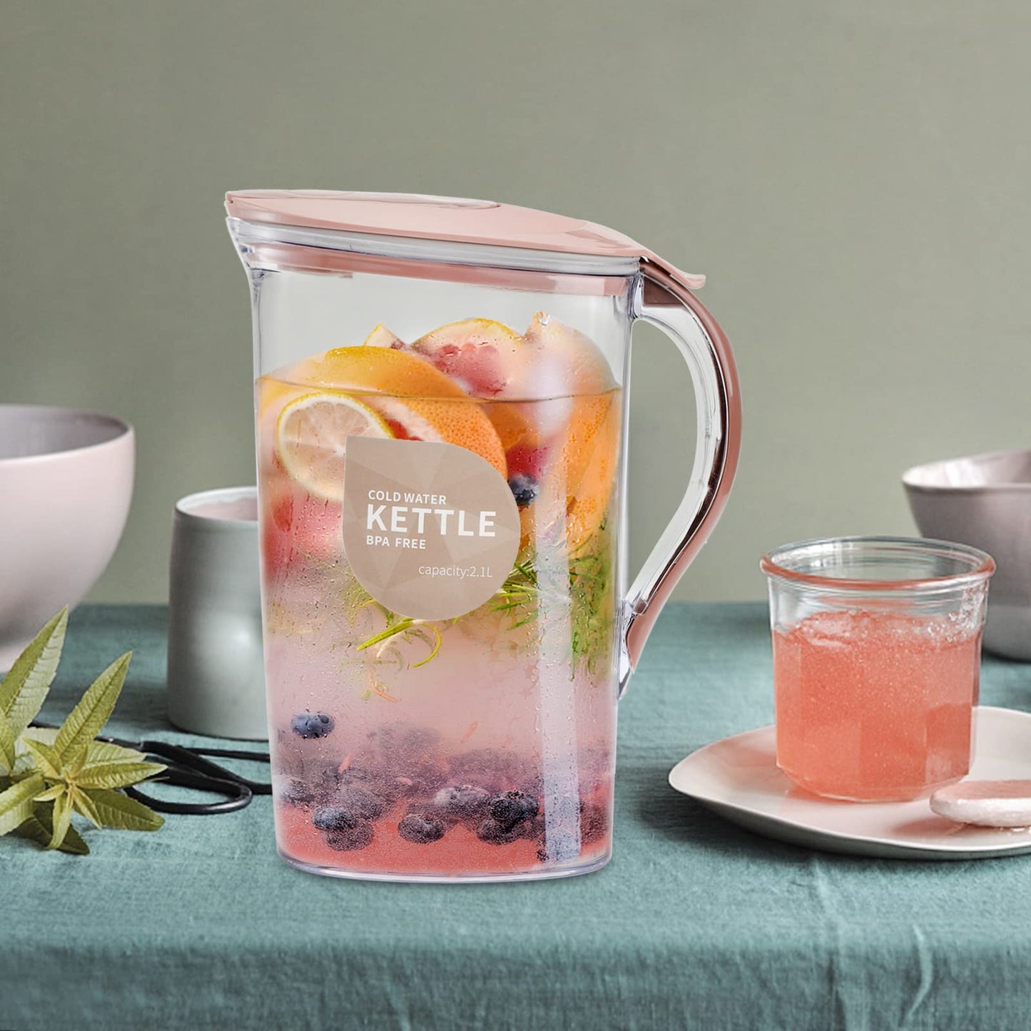 Coloch 2 Pack 2 Quart/64oz Plastic Water Pitcher with Flip Top Spout Lid, Clear Slim Water Container for Fridge Door Juice Pitcher with Scale Line for Tea, Lemonade, DIY Drinks, Blue and Pink