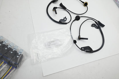 Vkinman 2Pcs 4670A576 ABS Speed Sensor Front Left and Right Side, ABS Wheel Speed Sensor Driver and Passenger Side ABS Wheel Speed Sensor 5S11130 5S11131 Replacement for Mitsubishi Lancer Outlander