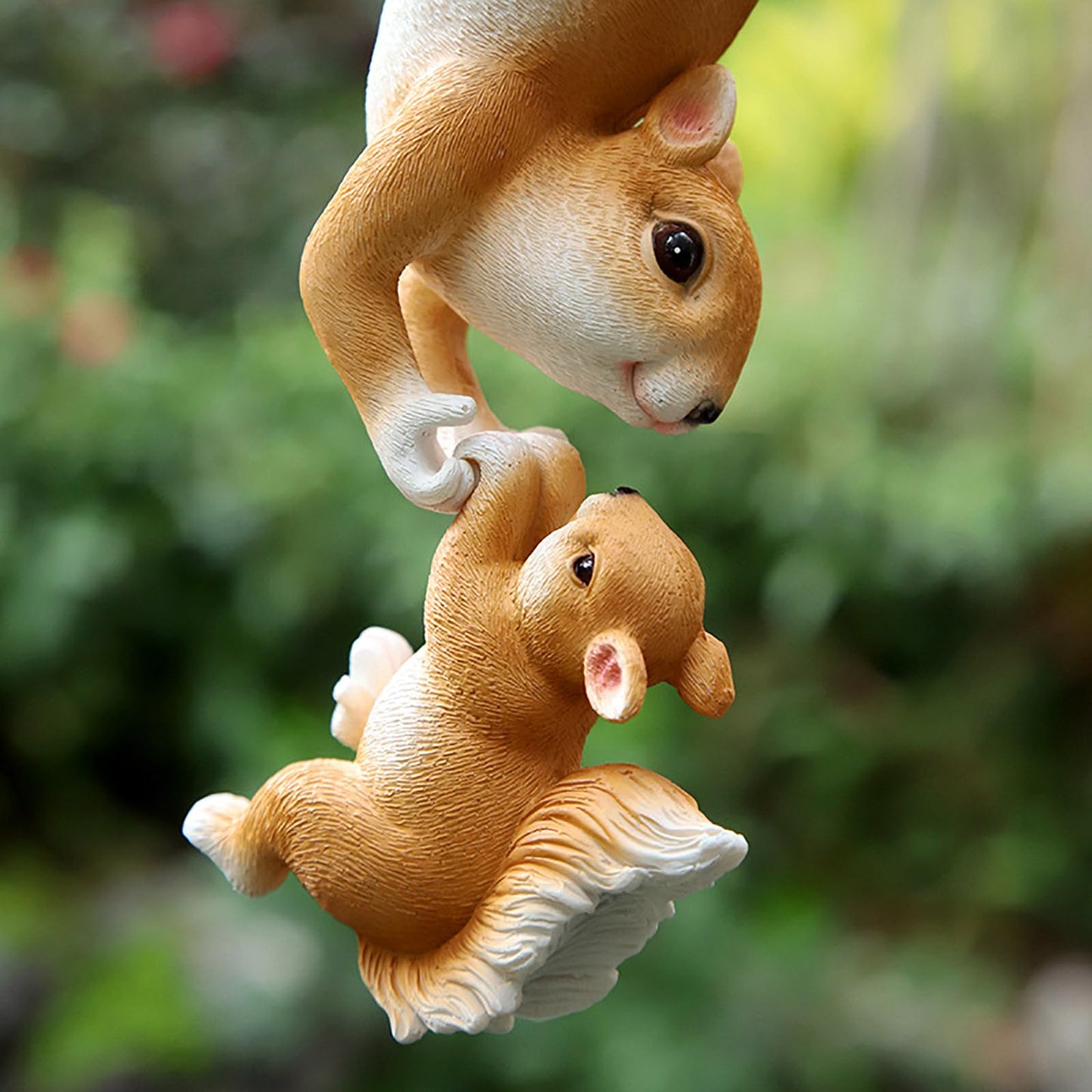 Squirrel Garden Decor,12 inchx5 inchx3 inch,Yard Statues,Fairy Garden Animals,Garden Animals Outdoor Decor,Suitable for Lawn,Patio,Deck,Porch Decoration