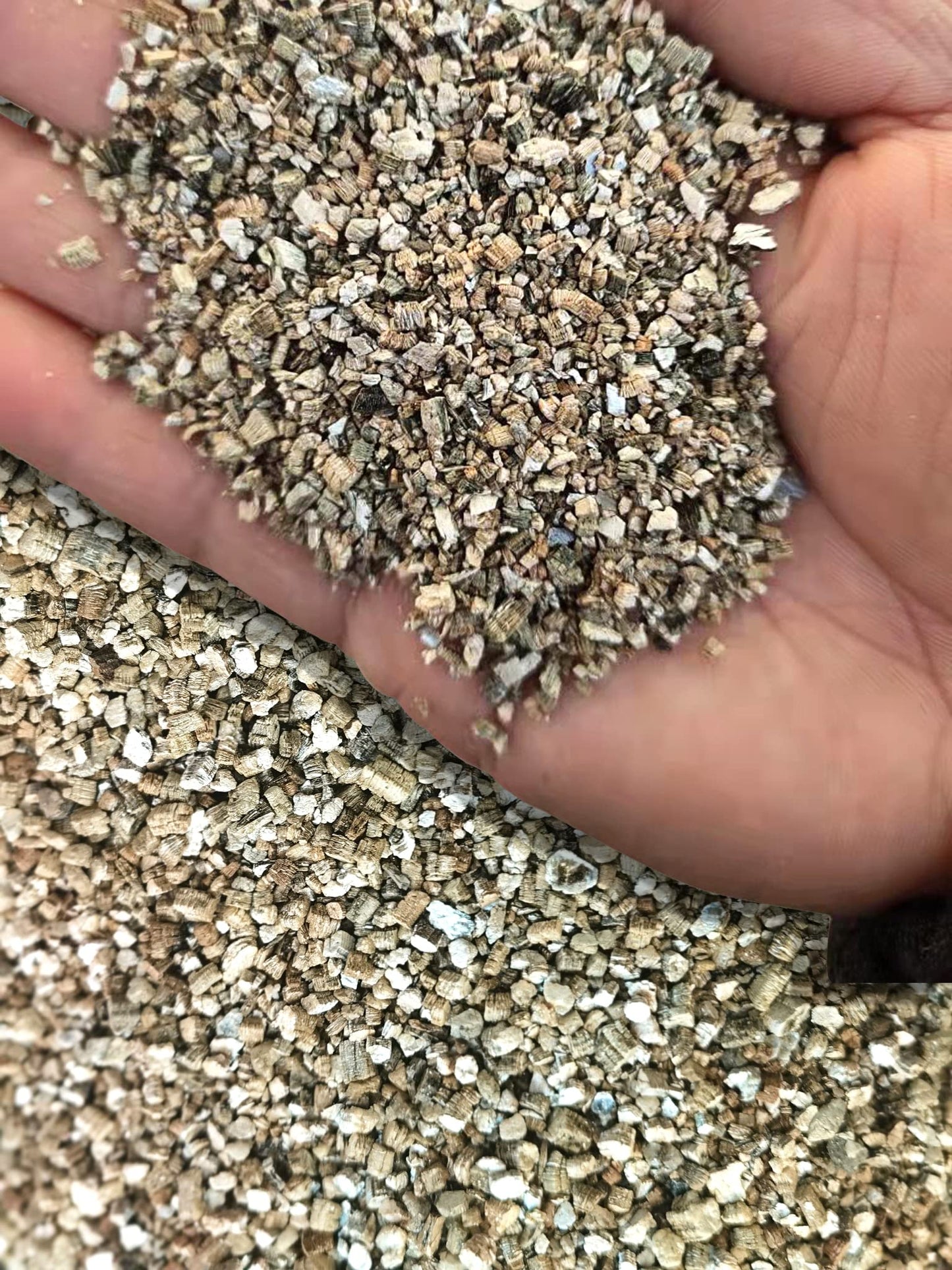 Professional Grade Horticultural Organic Vermiculite and Perlite (Vermiculite, 9.5L-10qt)