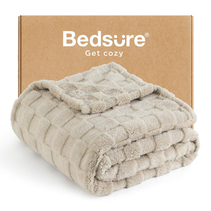 Bedsure Brown Throw Blankets for Couch - Soft Cozy Cute Plush Checkered Fleece Bed Blanket for Girls Women, Warm Thick Fluffy Fuzzy Gift, Fall Living Room Home Decor, 50x60