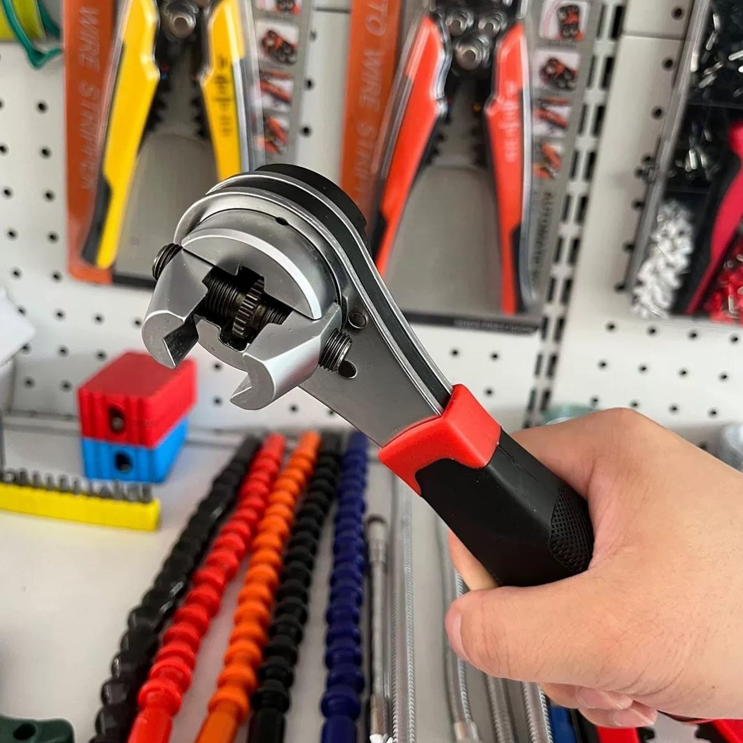 TrumLandy Adjustable Ratchet Wrench, Ratchet Wrench for 6-22mm Screws, High Torque Corrosion Resistance Ratcheting Socket Wrench Works with Multiple Fasteners with Non-Slip Handle