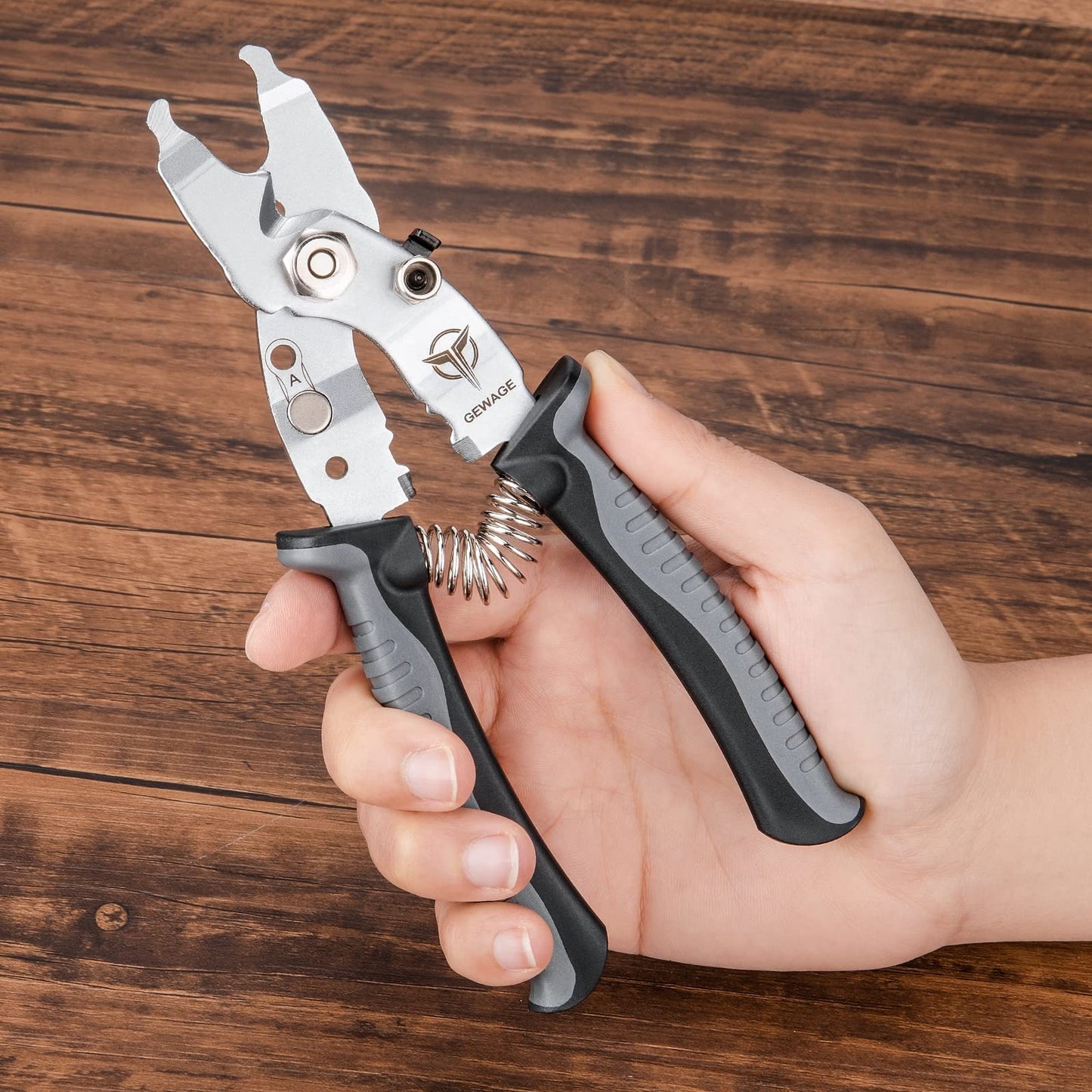 GEWAGE Bike Bicycle Pliers- 5 in 1 Bike Tool Kit for Cable Cutter/Chain Quick Link Switch/Cable Reaming/Spare Master Link/Inner Cap Clamp - Professional Bicycle Tool with Bicycle Missing Link