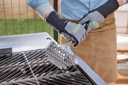 Cuisinart Triple Coil Brush, 17” Stainless Steel Grill Brush with Wide Scraper for All Grates, Bristle Free Grilling Accessory for Worry Free Cleaning, Perfect for BBQs, Cookout & Tailgate Cleaning