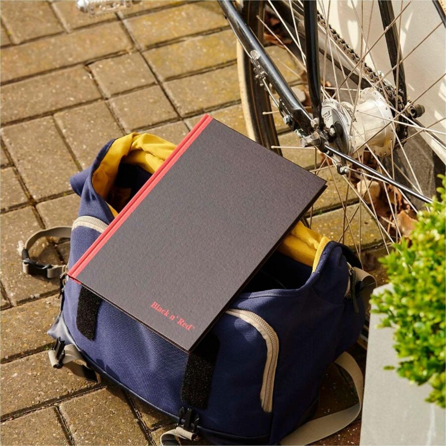 Black n' Red Hardcover Executive Notebook, 11.75 x 8.25 Inches, Black, 96 sheets/192 pages (D66174)