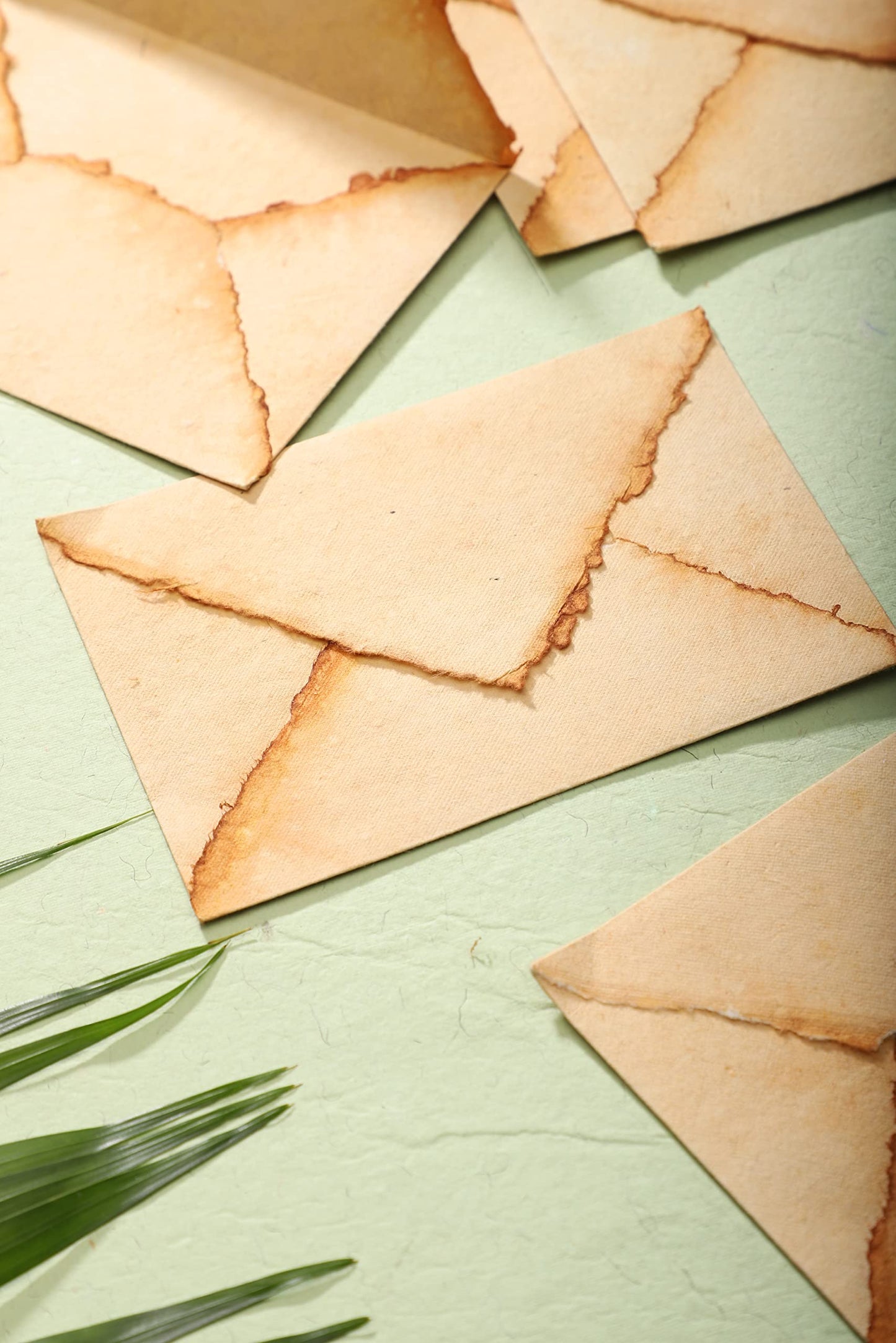 Wanderings Handmade Antiqued Envelope with Deckle Edge - 5.25x7.25/13.3x18.4 cm - Package of 25 Vintage Envelopes for Writers Invitations Wedding Stationary - Cold Press Thick 150 GSM Recycled Paper