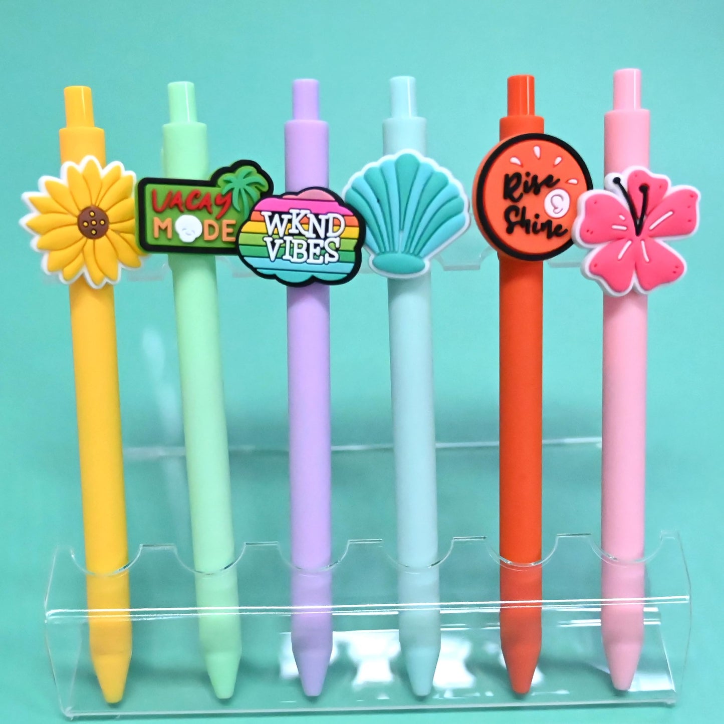 XHAOYEAHX 100PCS Summer Theme Different Pencil Topper Charms Decoration Sun Theme Ocean pen charms PVC pen Topper Student DIY Pencil Clips Charms Accessories for Classroom Students Gifts Awards.