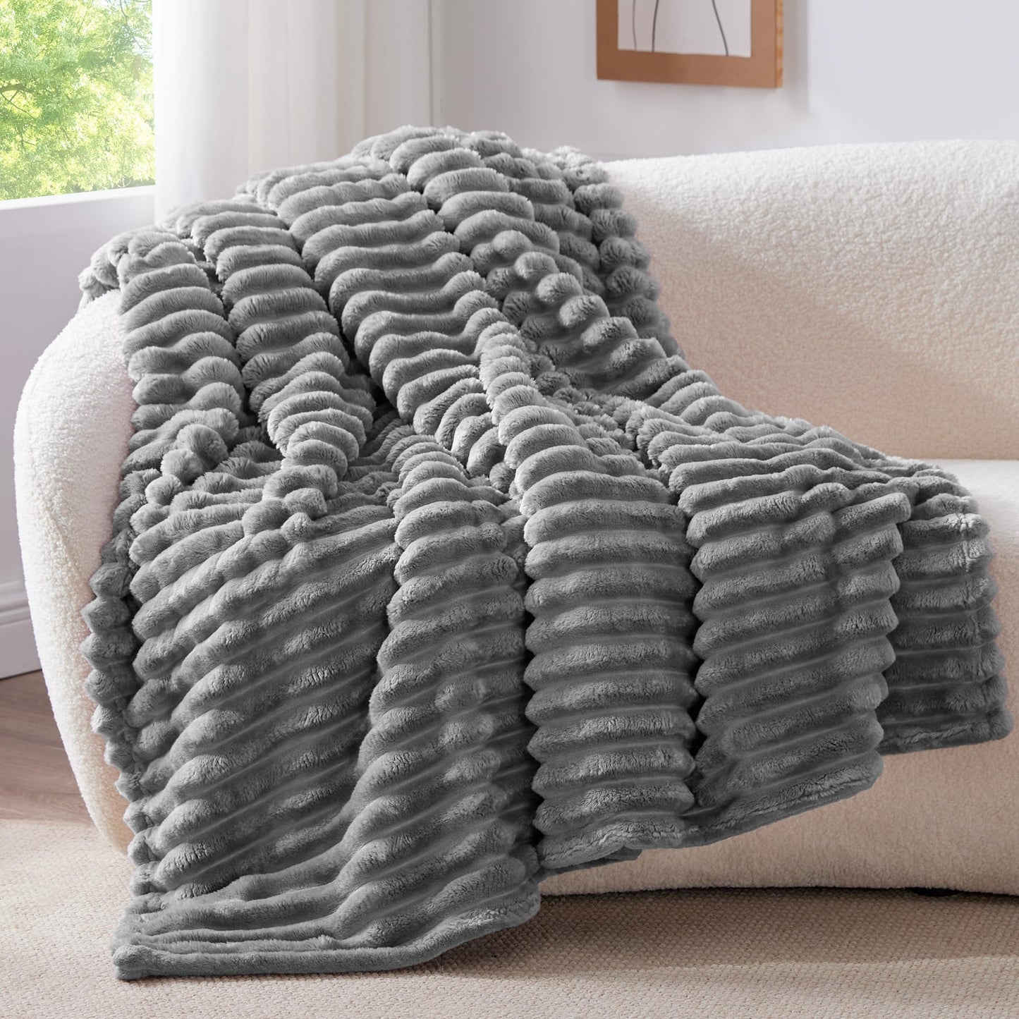 BEDELITE Fuzzy Throw Blanket for Couch - Grey Fluffy Cozy Soft Plush Warm Fleece Blankets for Winter, Bedroom Valentine's Day Decor Gifts for Him Her