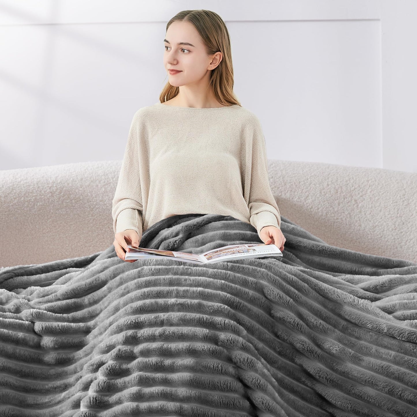 BEDELITE Fuzzy Throw Blanket for Couch - Grey Fluffy Cozy Soft Plush Warm Fleece Blankets for Winter, Bedroom Valentine's Day Decor Gifts for Him Her