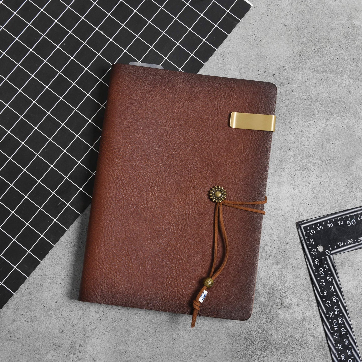 Wonderpool Leather Journal Lined Paper Notebook & Pen - Refillable 6 Ring Binder Writing Spiral Diary with Ruled Notepads Vintage Cover for Office Travel Work and Plan Agenda (a-Brown, A5)
