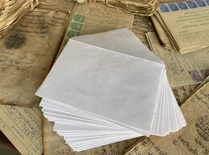 Wanderings Handmade White Deckle Edge Envelope - 5.25x7.25/13 x 18 cm. Package of 25 - for Announcements Wedding Invitations Greeting Cards Crafts - Thick 150 GSM