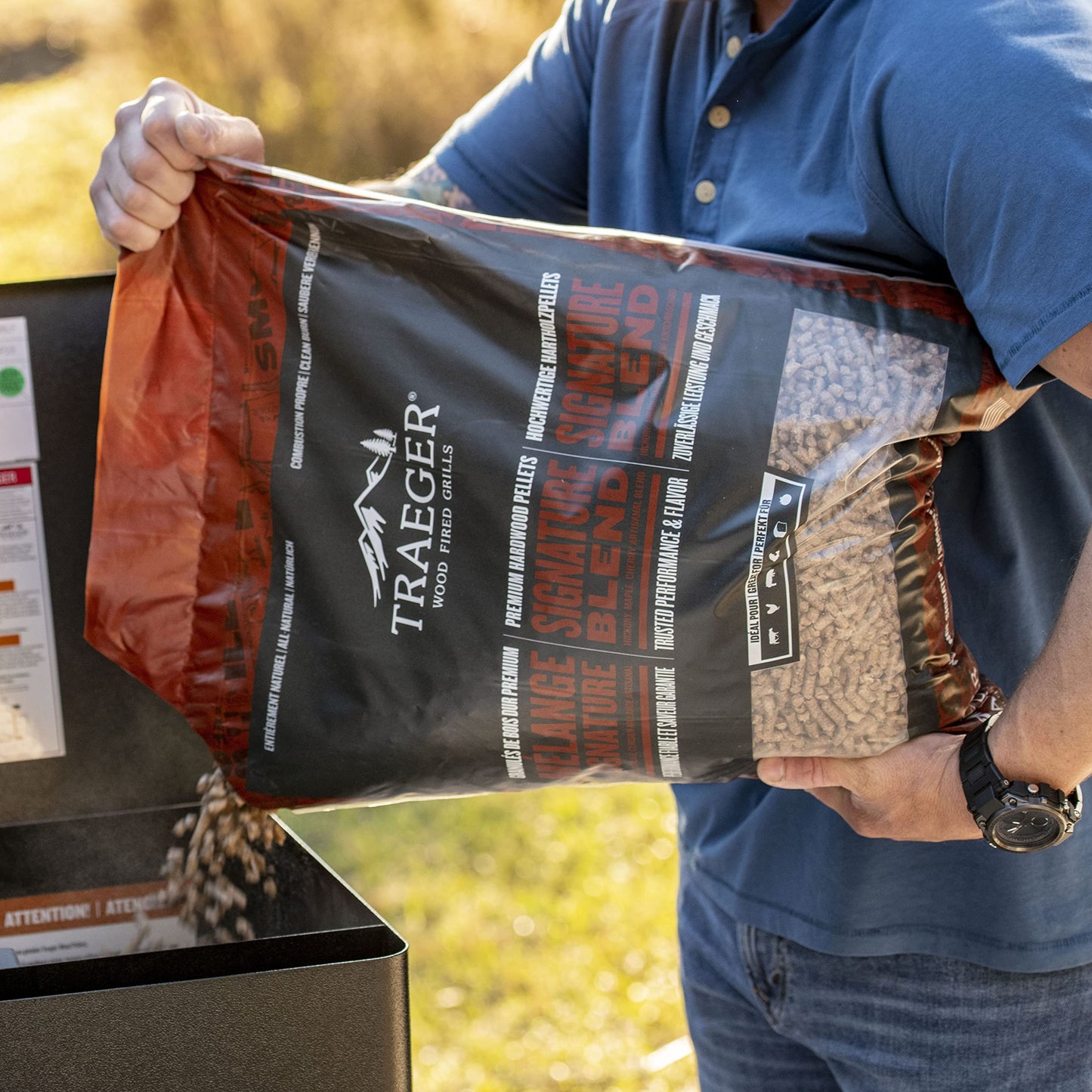 Traeger Grills Signature Blend 100% All-Natural Wood Pellets for Smokers and Pellet Grills. BBQ, Bake, Roast, and Grill, 20 lb. Bag