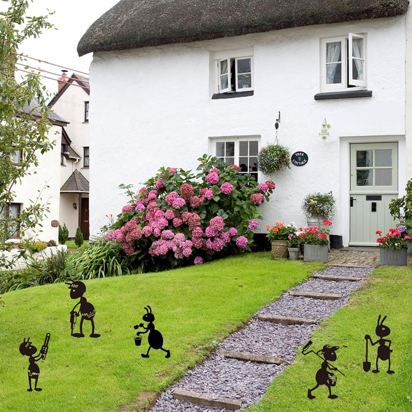 Whimsical 6-Piece Metal Ant Sculptures Set | Funny Black Metal Garden Stakes | Weatherproof Outdoor Decor for Lawn, Pathway, and Backyard