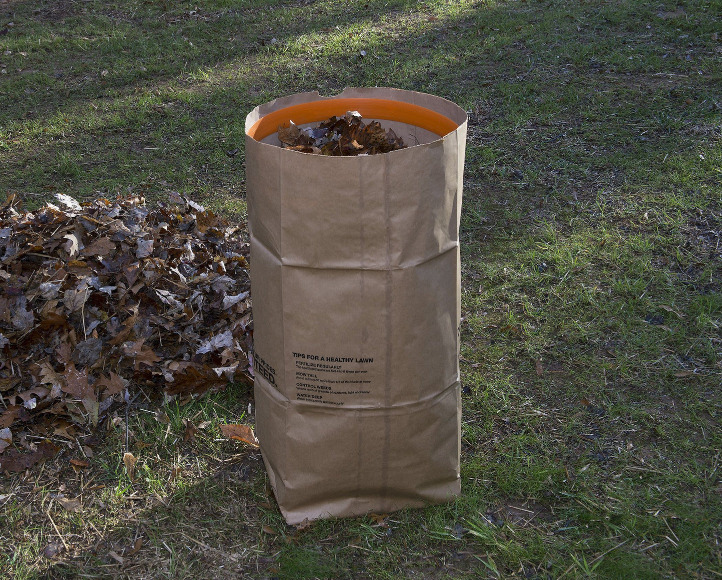WORX WA0051 Paper Yard Waste Bag Holder for 12" by 16" or WG430 Leaf Mulcher